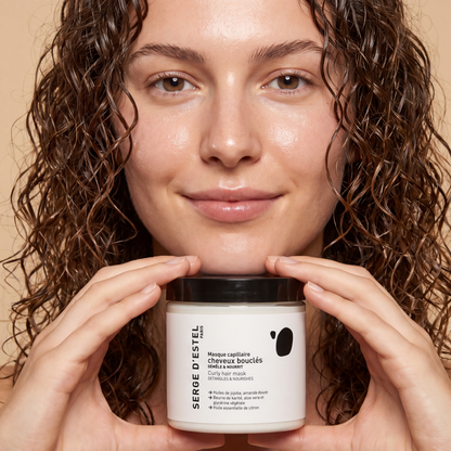 Gel de coiffage et masque cheveux bouclés