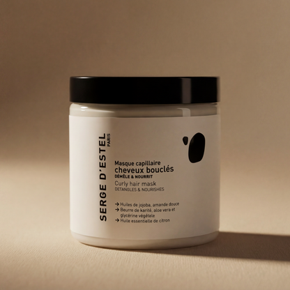 Gel de coiffage et masque cheveux bouclés